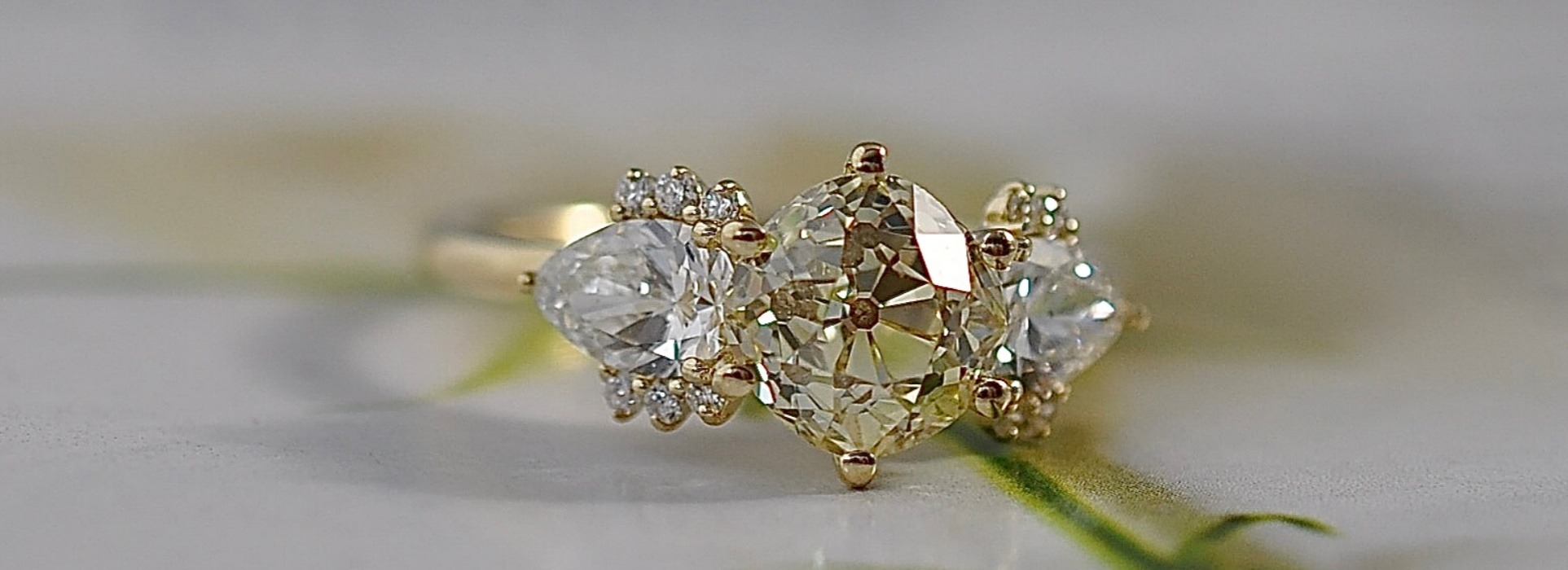 Dazzling diamond ring, a shimmering expression of love